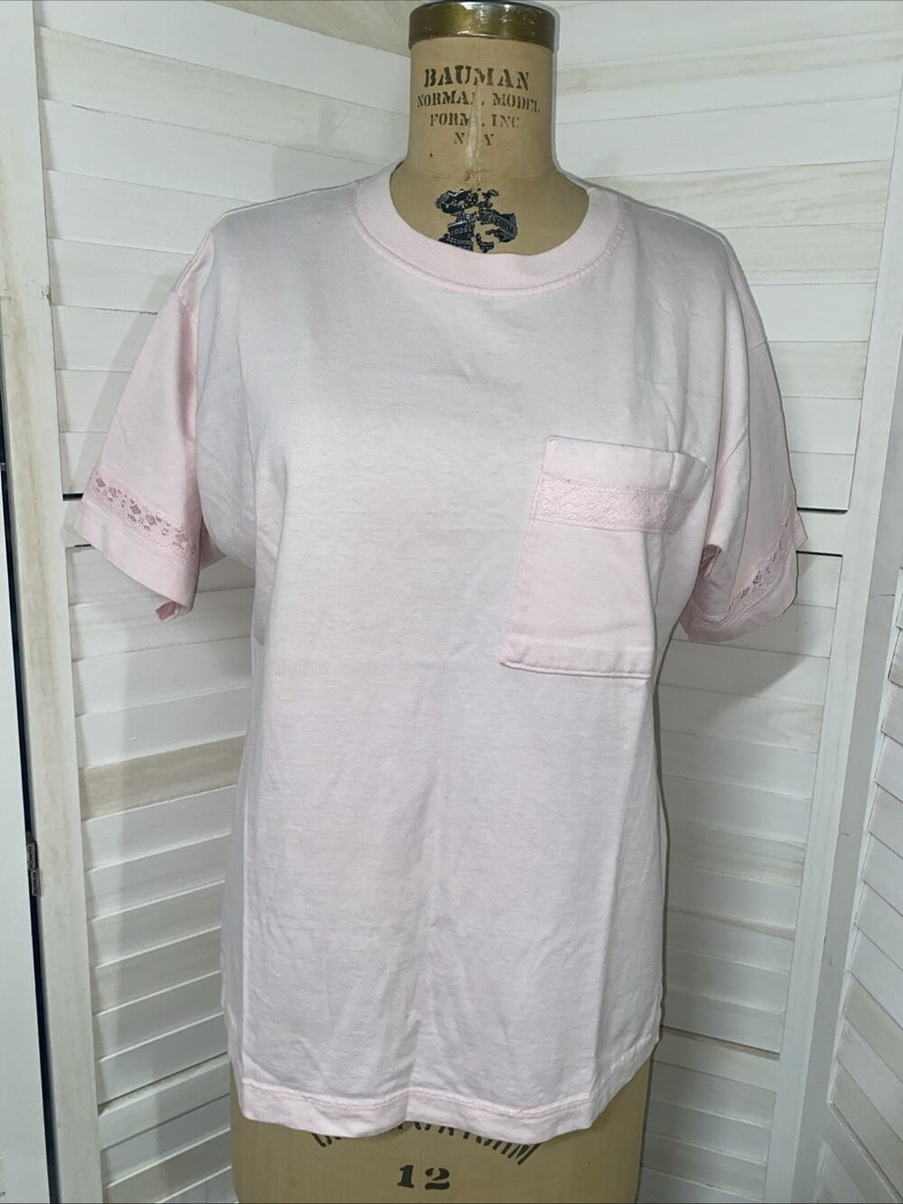 Vintage 90s Chesterfield Pink Cotton Women’s T-shirt Sz Large Made In USA